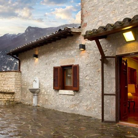 Villa Con Piscina "La Dogana Di Spoleto " SantʼAnatolia di Narco Exterior foto